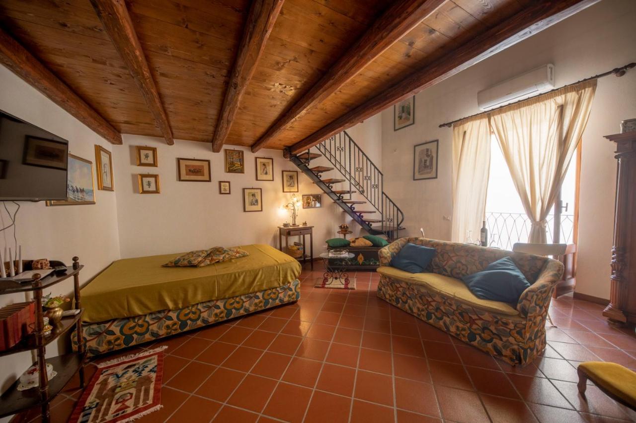 Familyholidays La Finestra Di Fronte Cefalù Exteriör bild