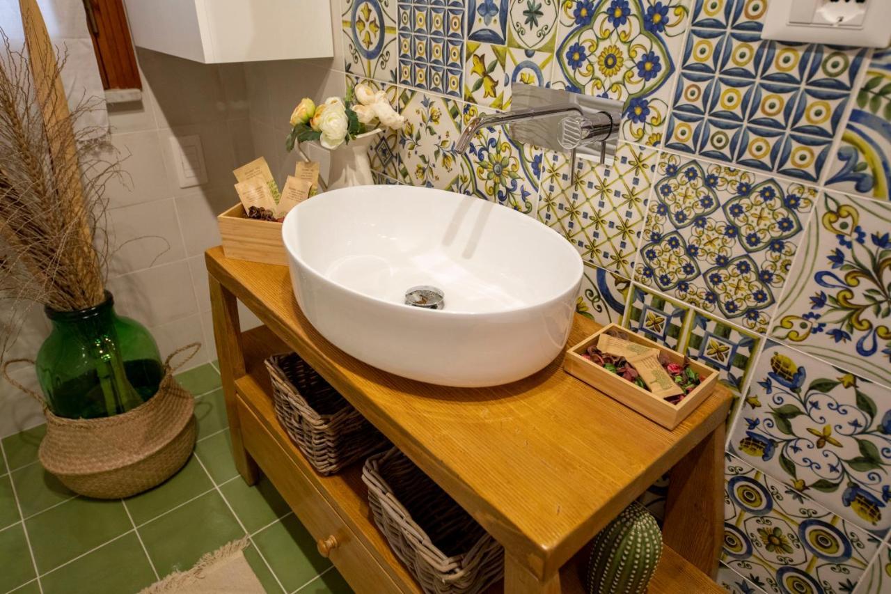 Familyholidays La Finestra Di Fronte Cefalù Exteriör bild